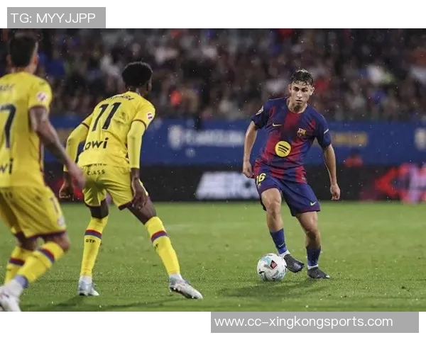 亚马尔与拉菲尼亚齐聚巴萨合练期待共同出战毕尔巴鄂挑战