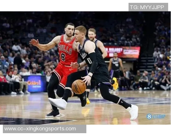 芬奇点评球队表现前三节进攻困难末节顶住压力海兰德与迪文表现出色