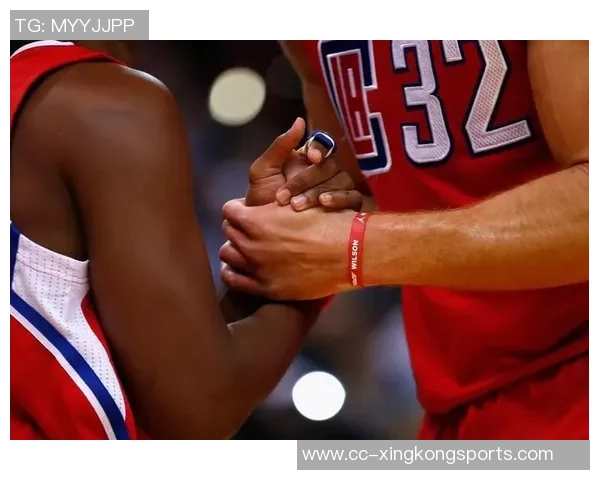 保罗期待与格里芬等人共同退役球衣在快船的荣耀时刻